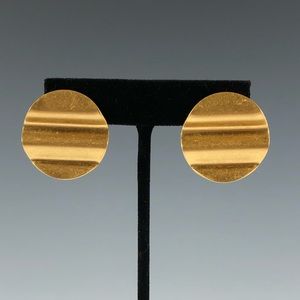 Retro Chic Earrings.  1” diameter. Brushed gold.